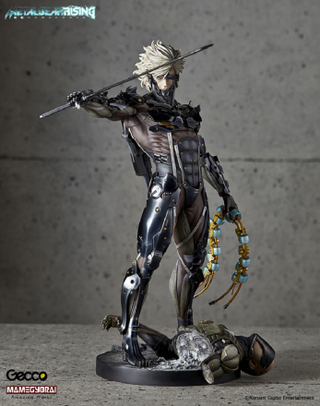 Illustration for article titled Light-Up Metal Gear Rising Revengence Raiden Statue